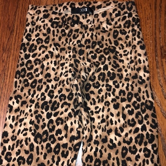 Leopard Leggings - Picture 2 of 6